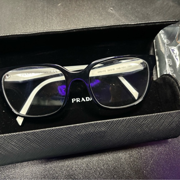 PRADA VPR17Z - Picture 1 of 3